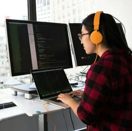 Outsourcing Software Development: A Guide for Startups